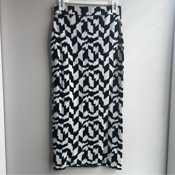 Future Collective Black and White front split maxi skirt size XS, NWT - Picture 3 of 12